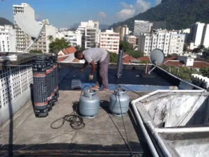 Impermeabilizacao-de-cobertura_1-300x225